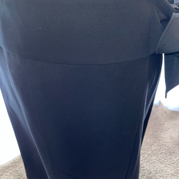 Black Ann Taylor Smooth Skirt, Size 6, NWT - Picture 3 of 6